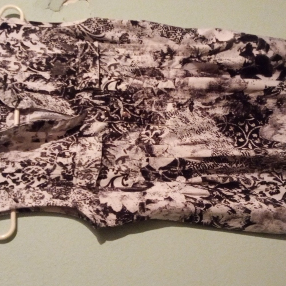 Sleeveless Shirt Medium